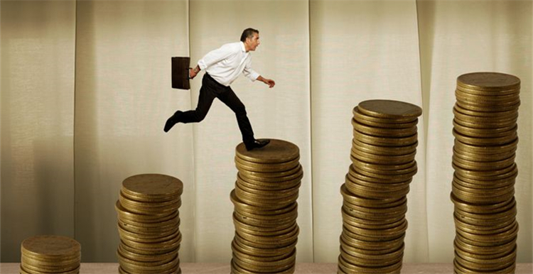 宠物经济成新投资蓝海 三大细分领域受青睐，未来市场或增5000亿